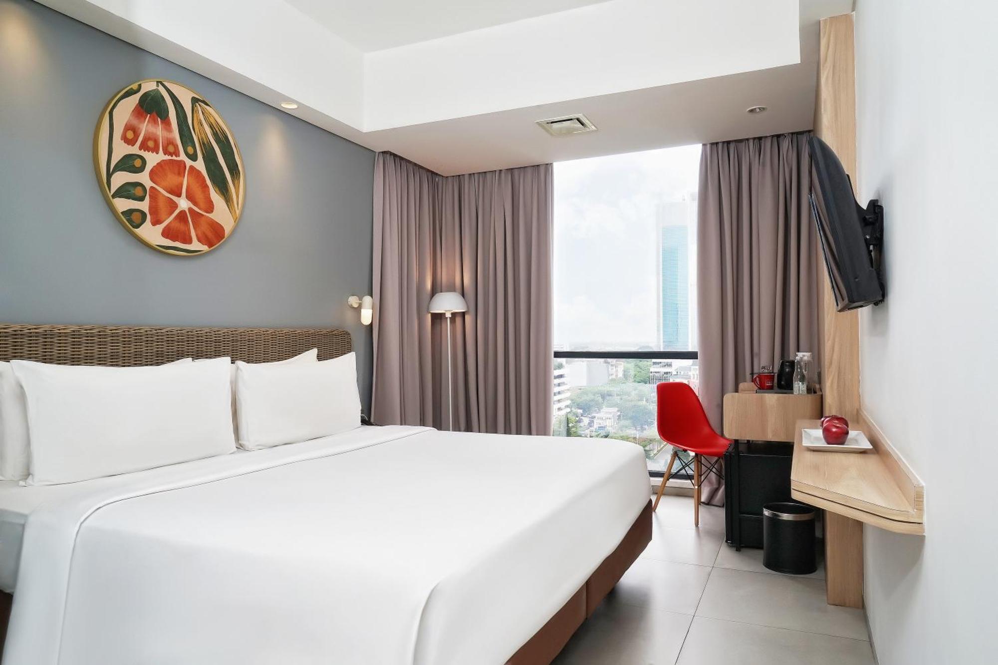 Neo Hotel Puri Indah Джакарта Экстерьер фото